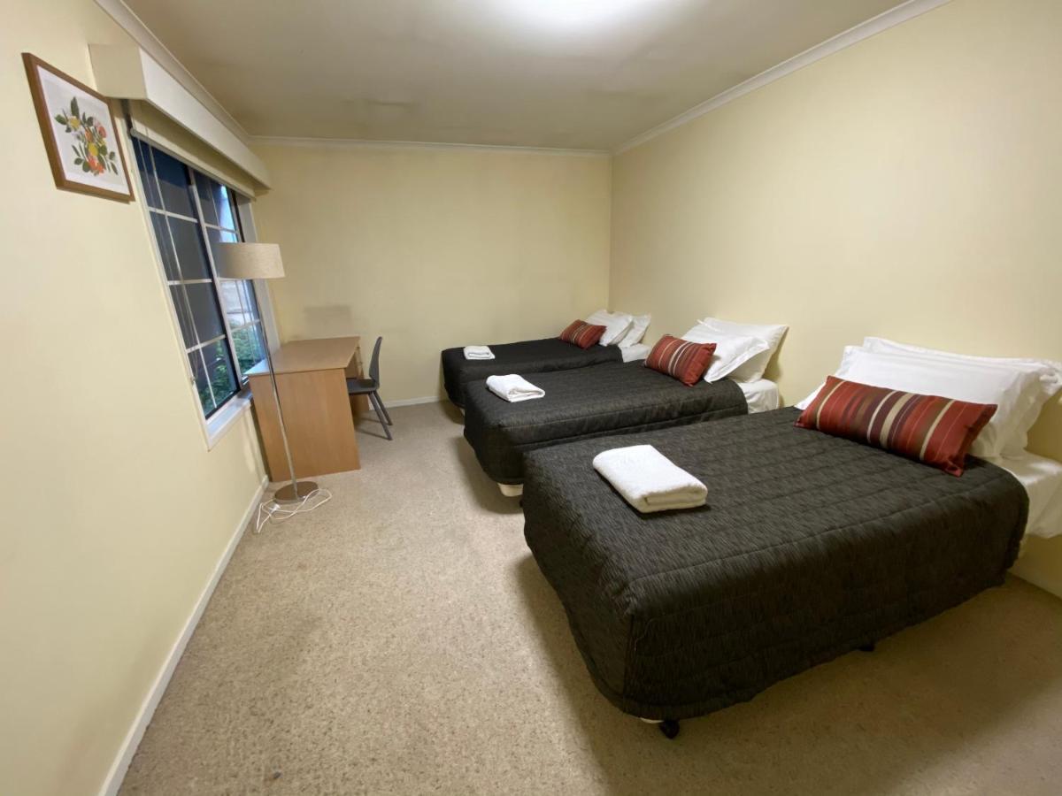 Redwood Manor Motel Apartments 워남불 외부 사진