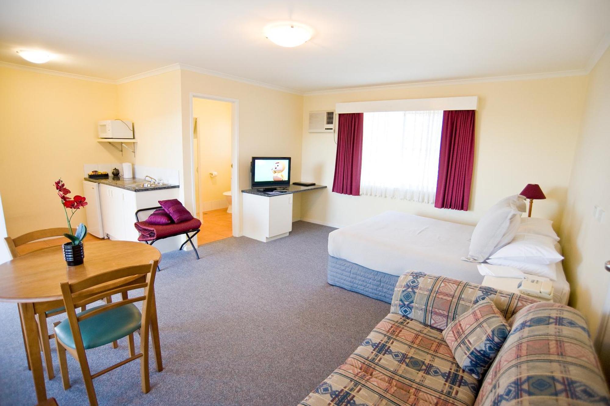 Redwood Manor Motel Apartments 워남불 외부 사진