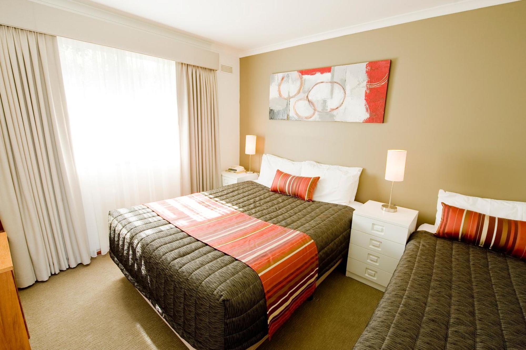 Redwood Manor Motel Apartments 워남불 외부 사진