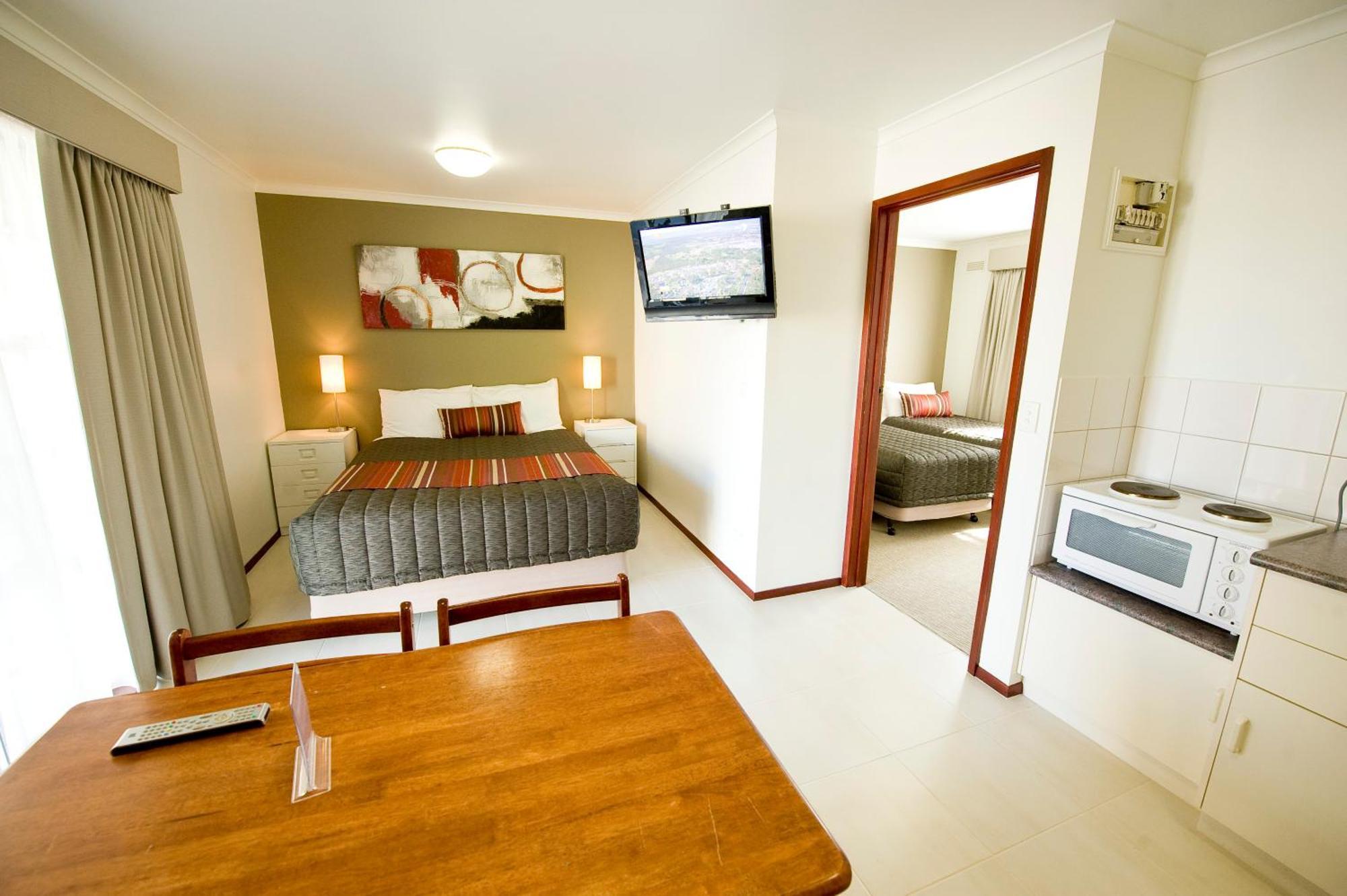 Redwood Manor Motel Apartments 워남불 외부 사진