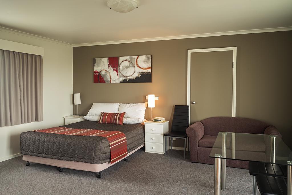 Redwood Manor Motel Apartments 워남불 외부 사진