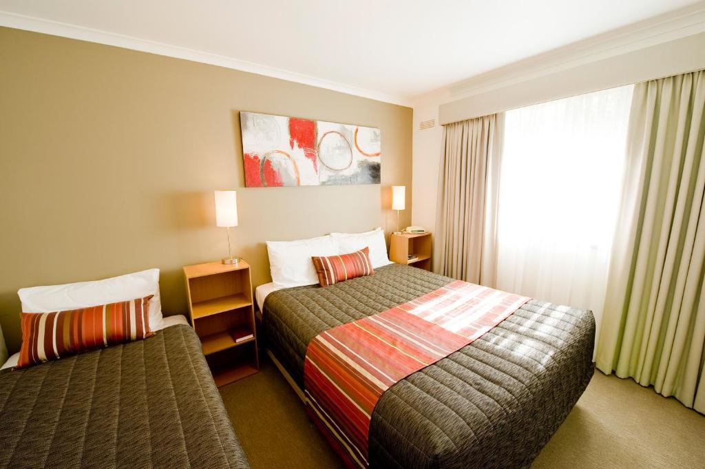 Redwood Manor Motel Apartments 워남불 외부 사진