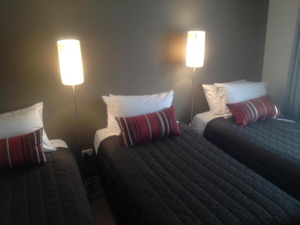 Redwood Manor Motel Apartments 워남불 객실 사진