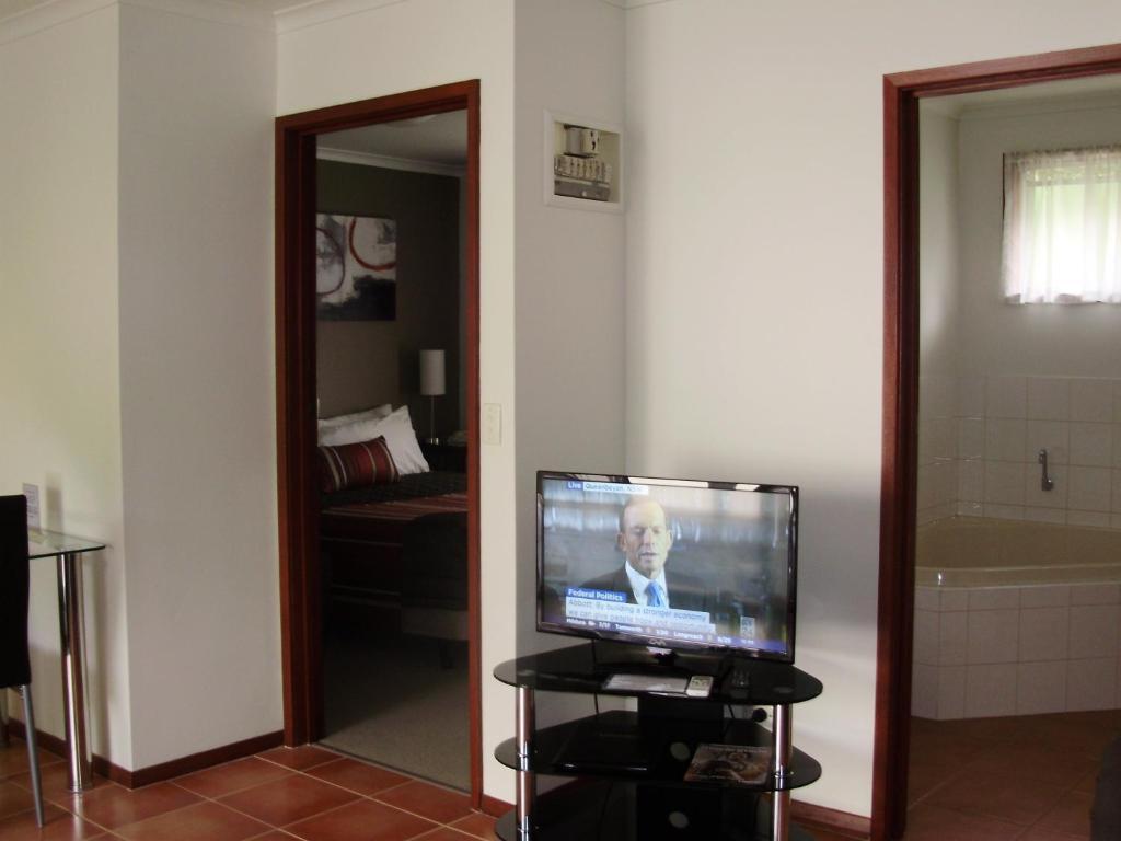Redwood Manor Motel Apartments 워남불 객실 사진