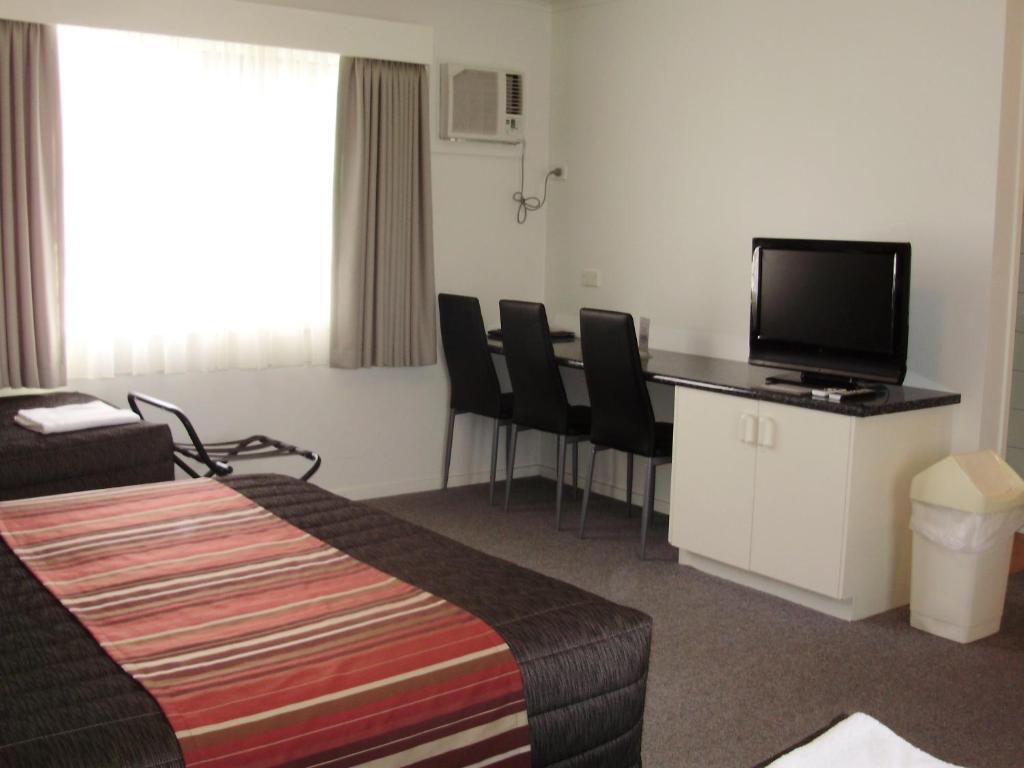 Redwood Manor Motel Apartments 워남불 객실 사진